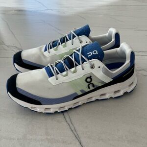 Men’s OnCloud running shoes. Size 12.5. Great condition.